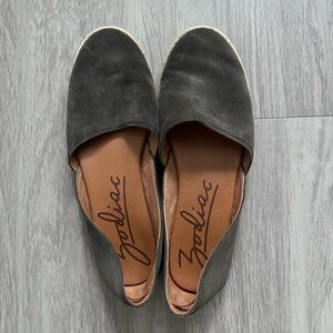 Zodiac Women's Black Slip-On Shoes size 8